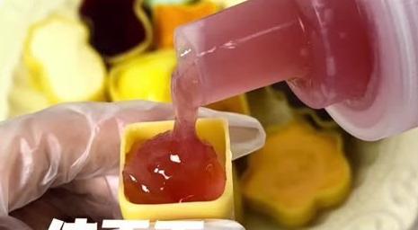 停的网红零食既是三无又有致癌风险米乐m6别买也别吃！被人民日报叫(图6)