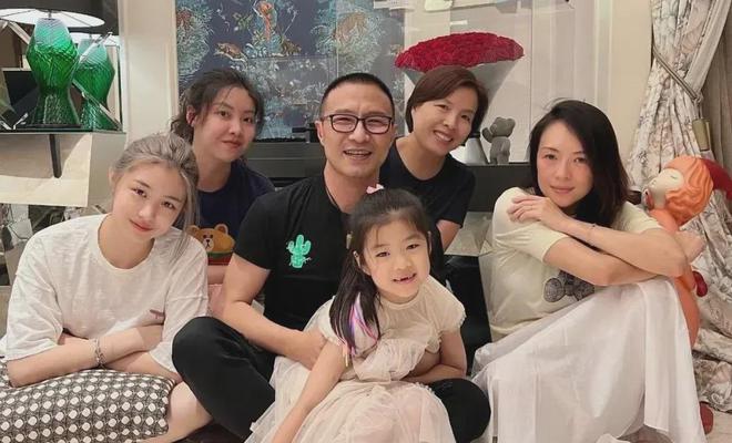 人8进民政局如今恋上小21岁森林北米乐m653岁汪峰中国第一深情好男(图3)