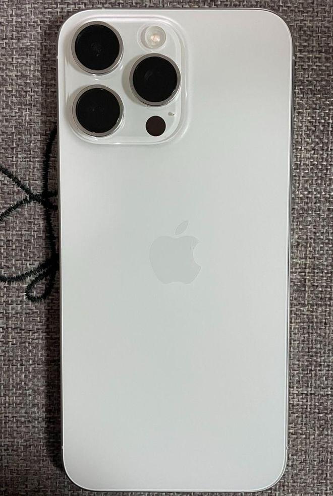 Max有隐藏ID！还好发现及时果断退货！m6米乐粉丝刚买的iPhone15Pro(图3)